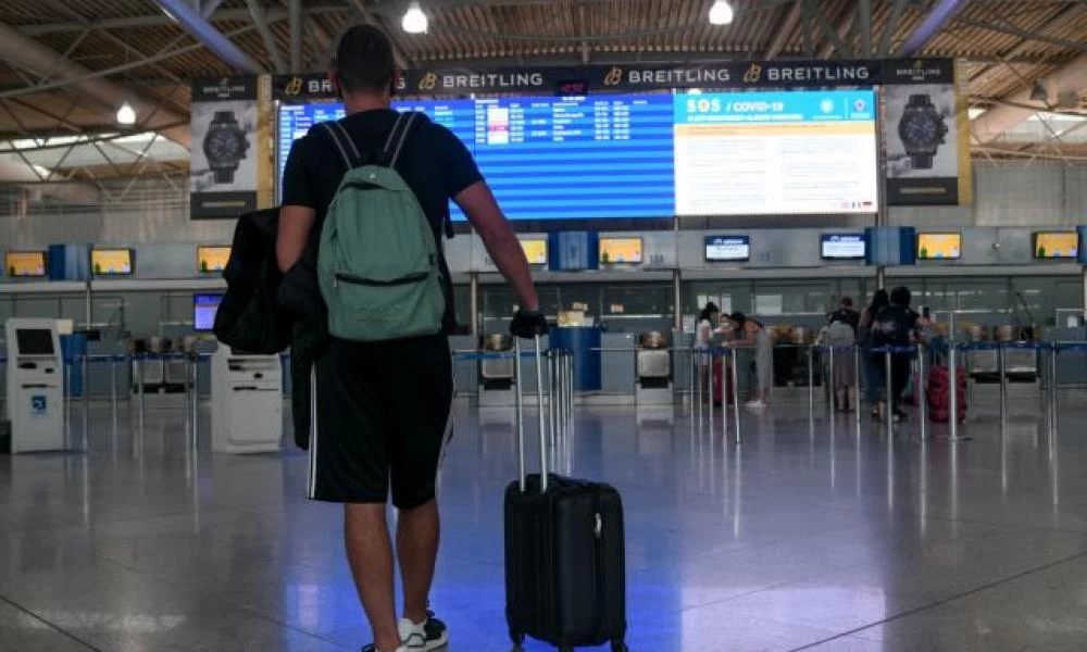 Η Σουηδία αποτρέπει τους πολίτες της να έρθουν για διακοπές στην Ελλάδα